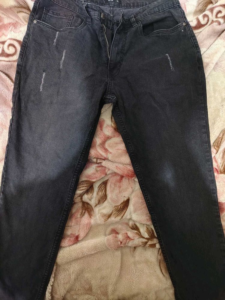 Stylish Ripped Denim Jeans