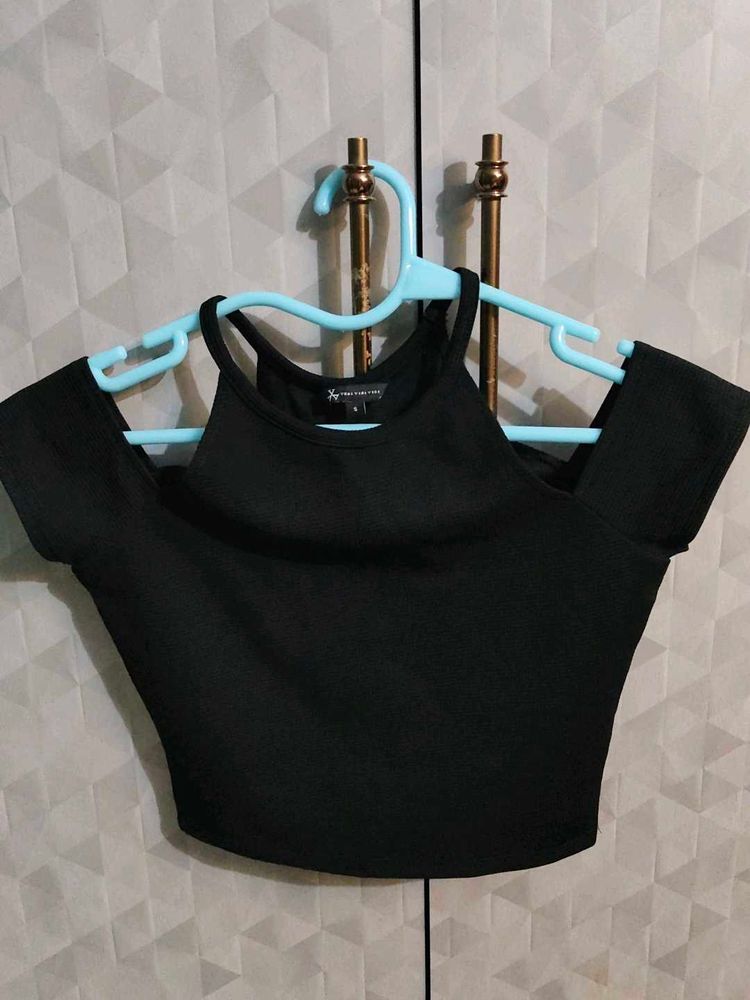 Chic Black Cold Shoulder Crop Top