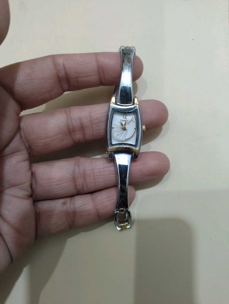 Elegant Women's Bangle Watch