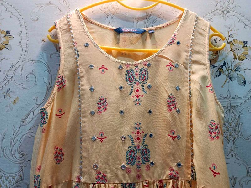Embroidered Yellow Kurta