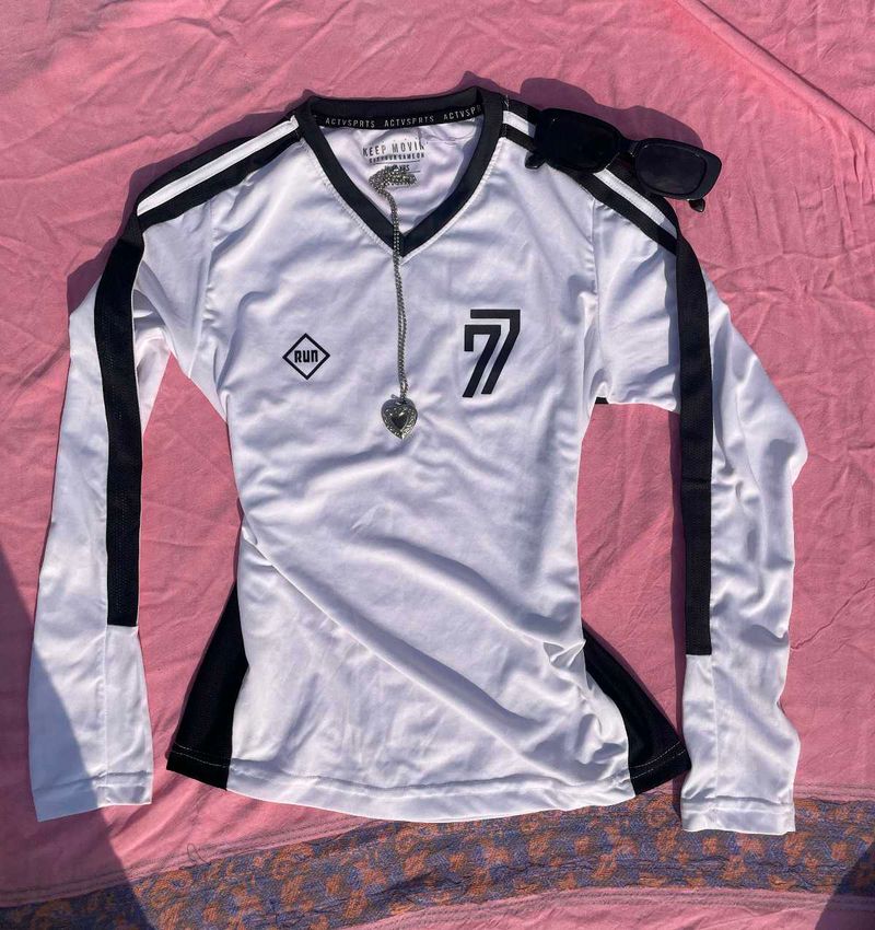 Cool Graphic jersey Top