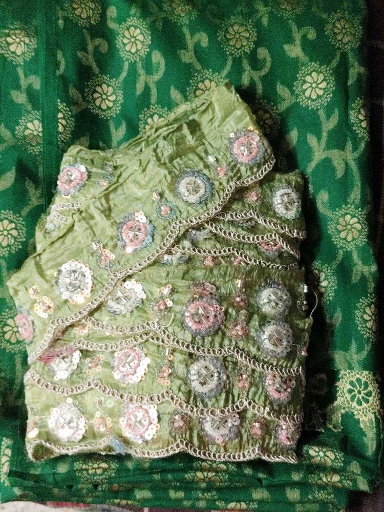 Elegant Green &amp; Gold Floral Fabric