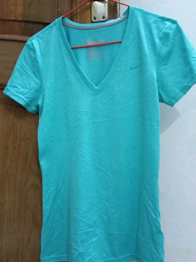 Nike Women's V-Neck T-Shirt