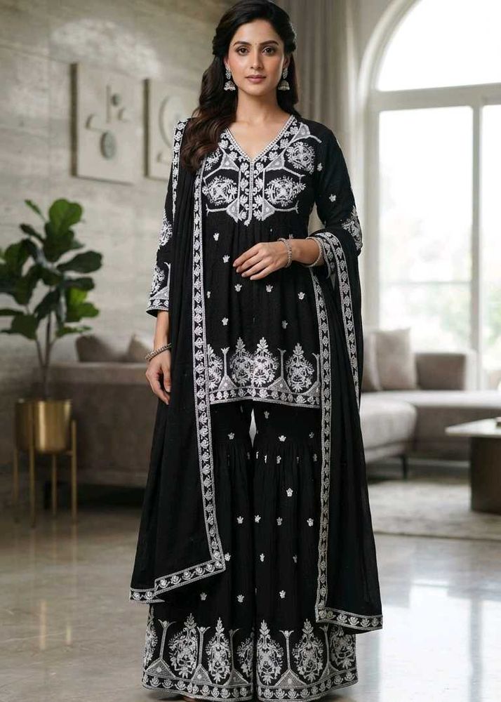Embroidered Kurta Set