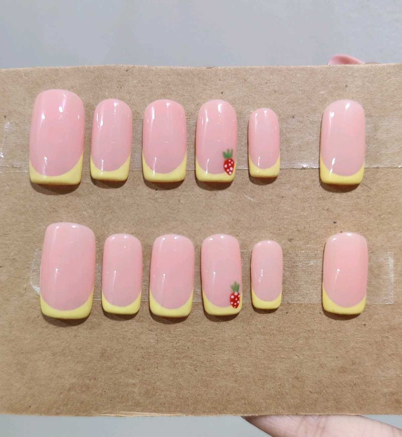 Customized gel French Tip Press-On Nail