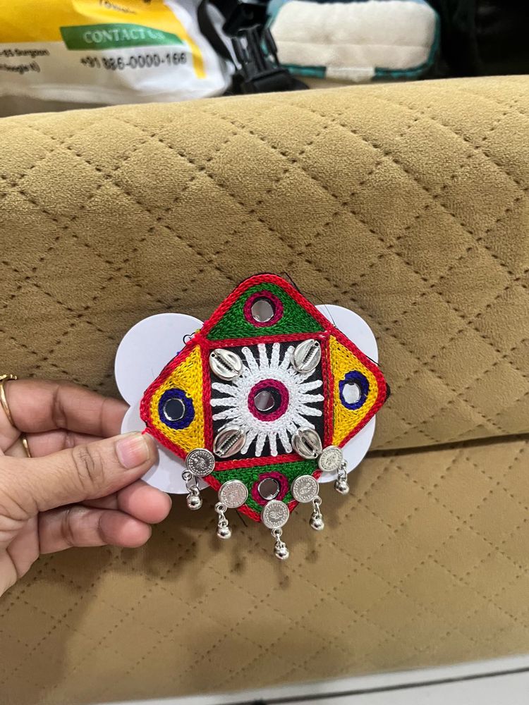 Navratri hair clips four combo offer