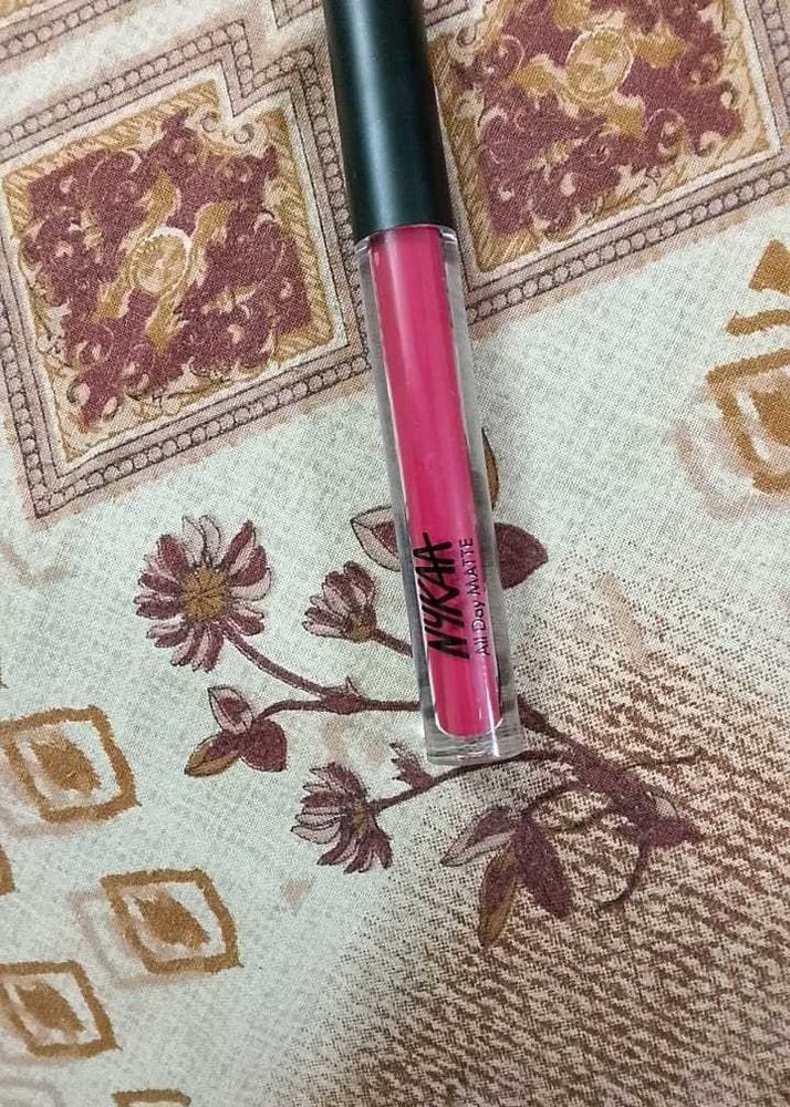 Nykaa Matte Lip Color - Vibrant Pink