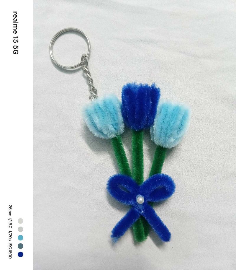 Cute Blue Flower Keychain