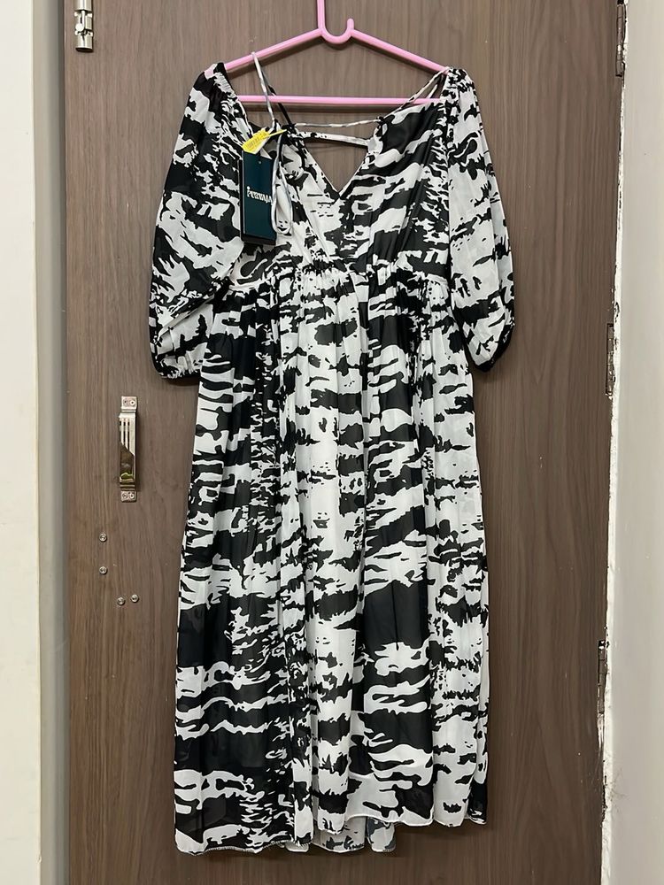 Black &amp; White Print Dress for L size