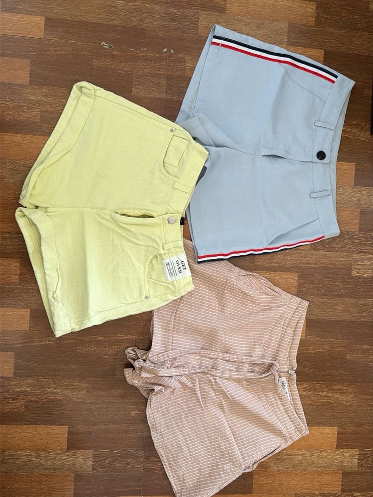 Bundle of 2 Women's summer Shorts