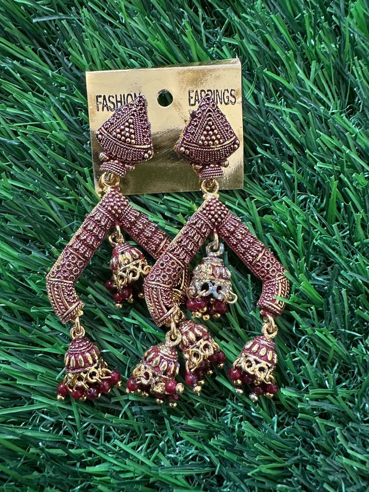 Elegant Red &amp; Gold Jhumka Earrings