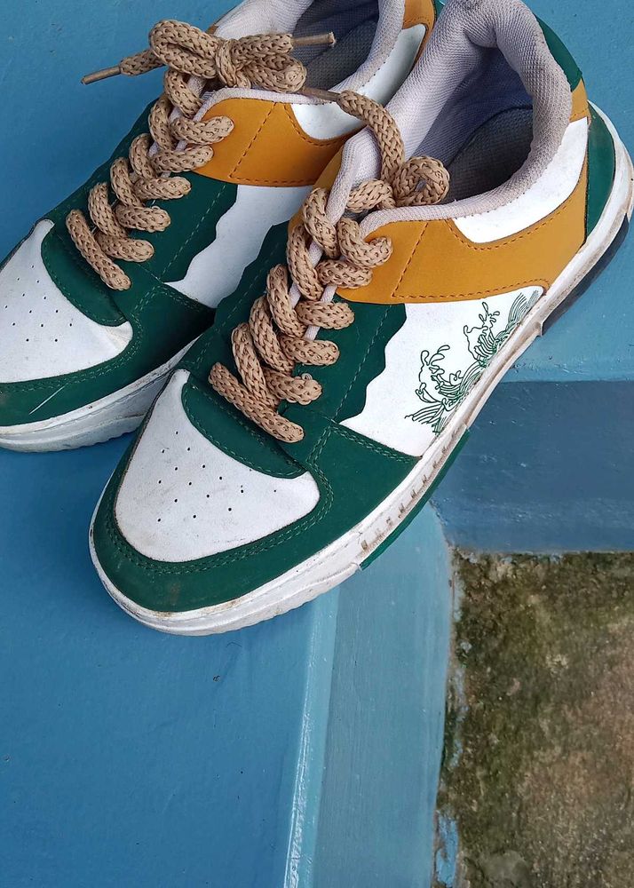 Stylish Colorblock Sneakers