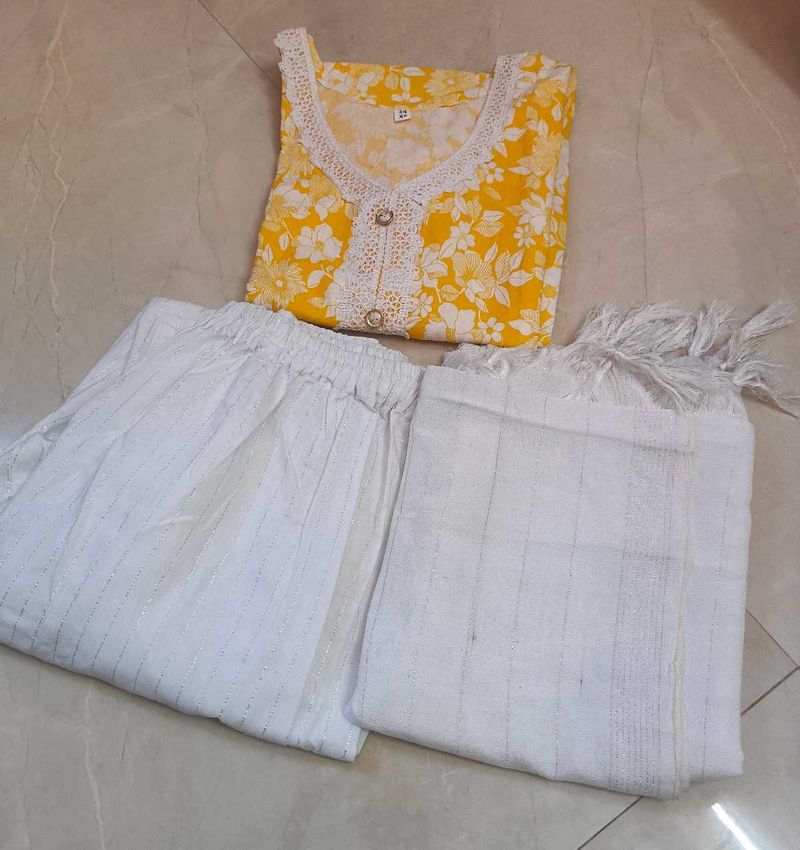🆕 Floral Kurta Set xs size