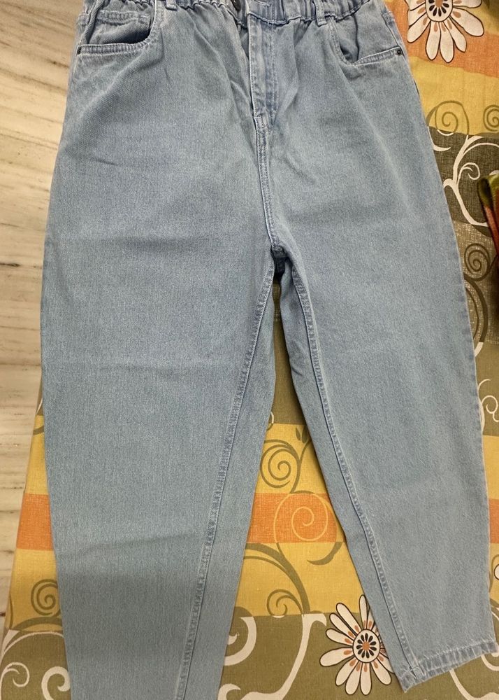 Light Wash Baggy Jeans