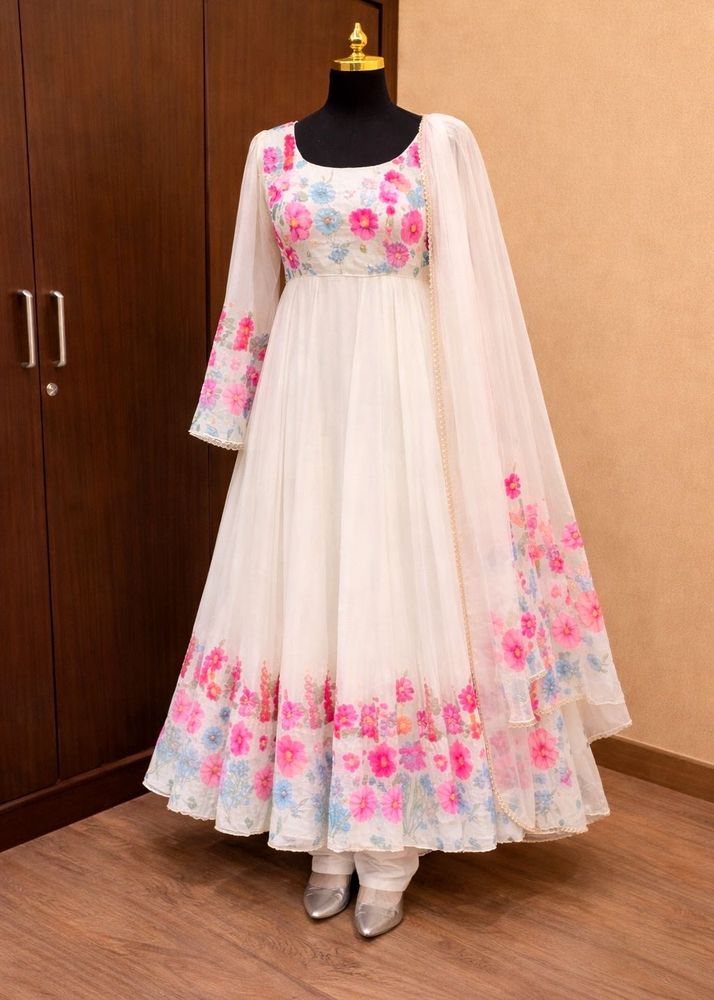 White Heavy Flare Floral Anarkali Set💖✨
