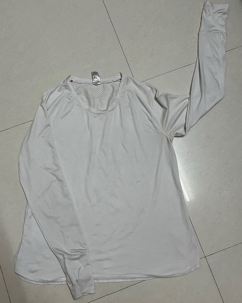 Thumb Cut Tshirt For Gym