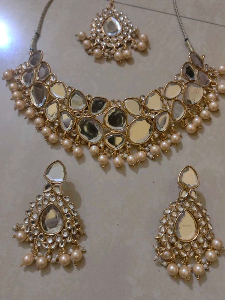 Stunning Kundan &amp; Pearl Necklace Set