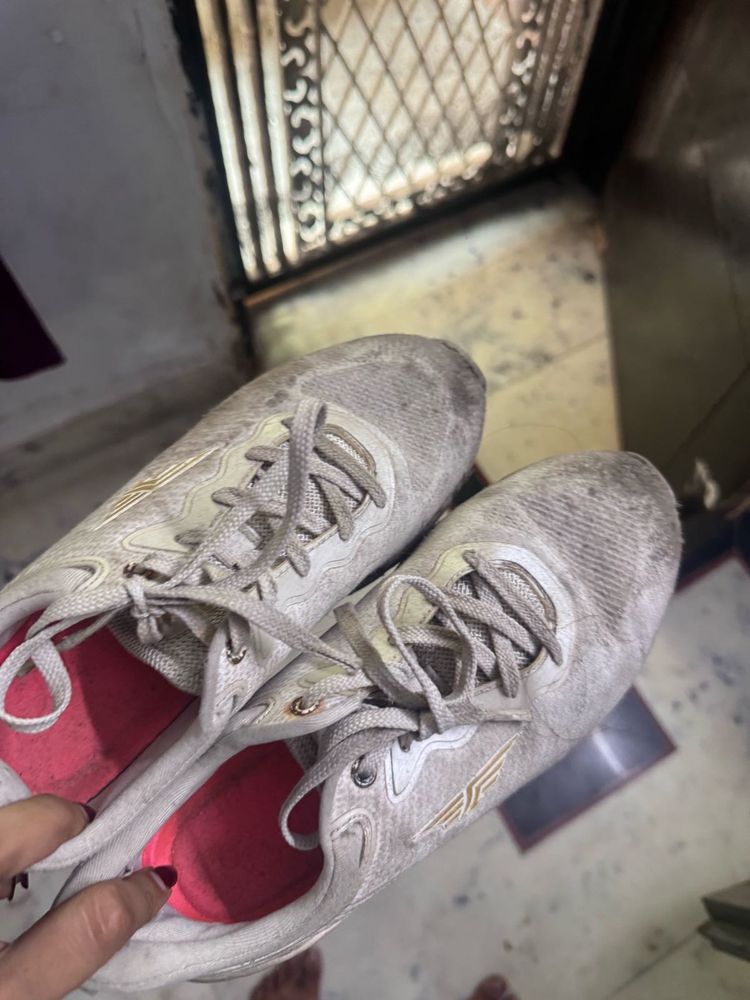 Red Tape Lightweight Athletic Sneakers