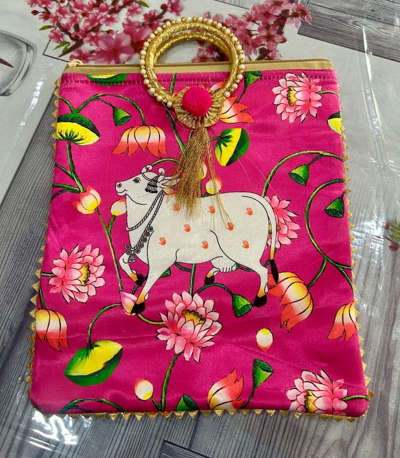 New Pink Cow Print Bag With Zip &amp; Bangle Handle