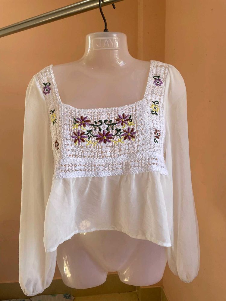 Embroidered floral Top