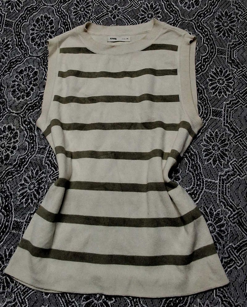 Striped Sleeveless Top - Stylish &amp; Versatile