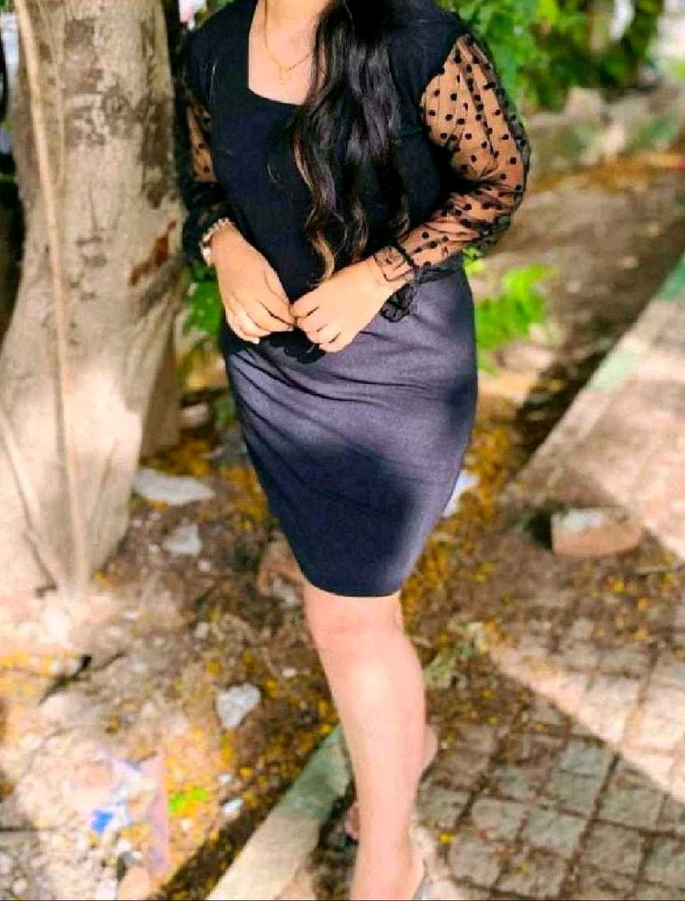 Chic Black Polka Dot Sleeve Dress