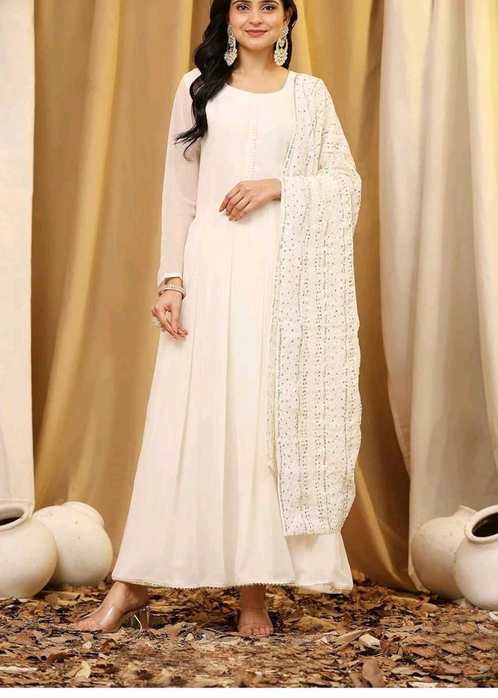 Elegant White Kurta Set with Dupatta
