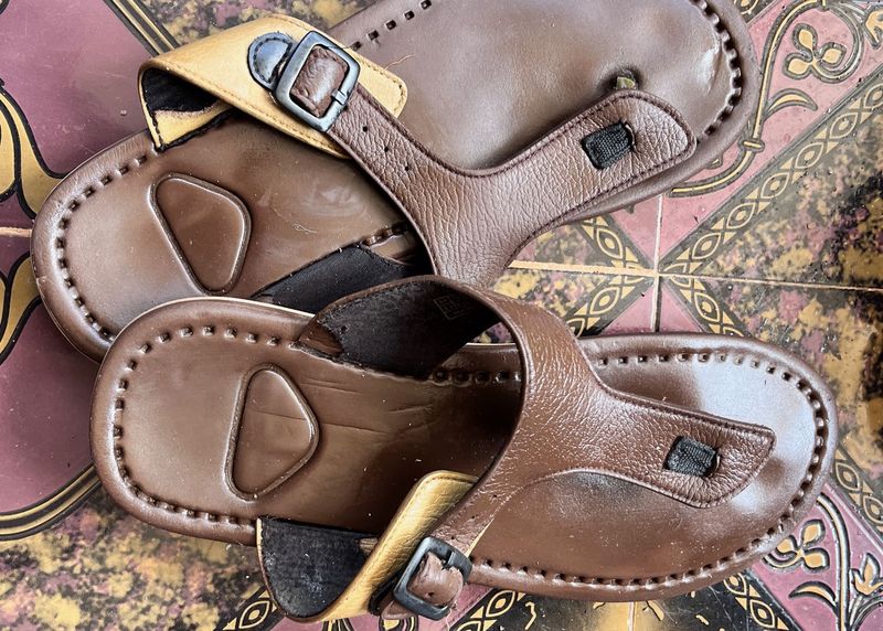 Brown Leather Sandals in 10