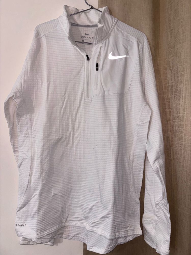 Nike Dri-FIT Pullover Half-Zip top