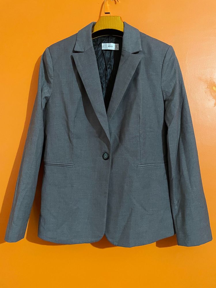Shoulder-16 inches Grey Single Button Blazer
