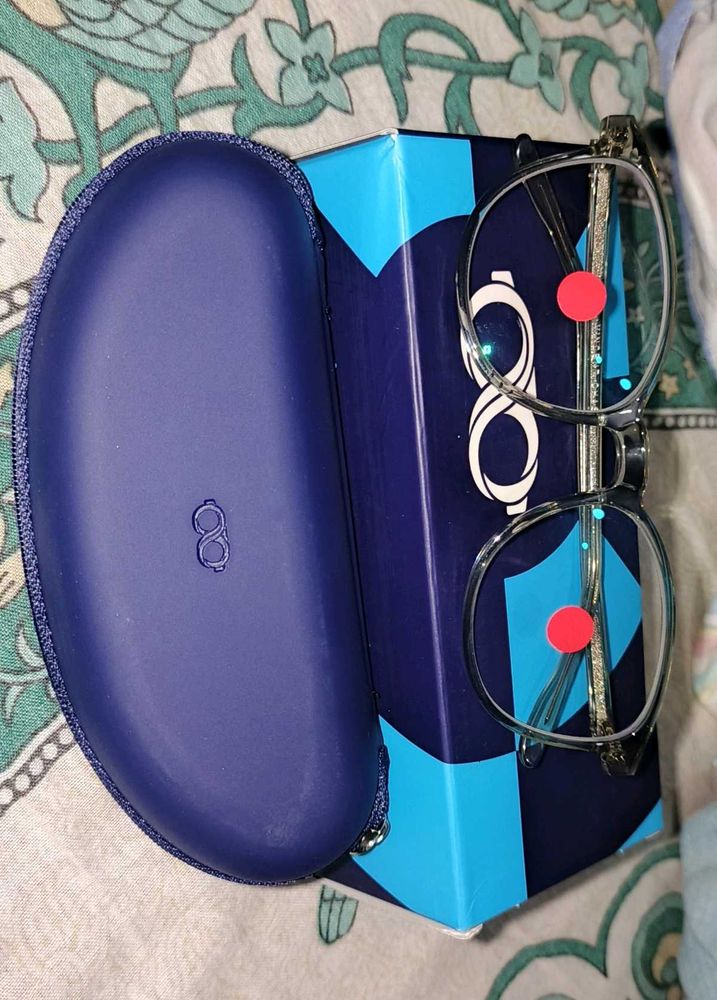 Stylish Eyeglasses with Case