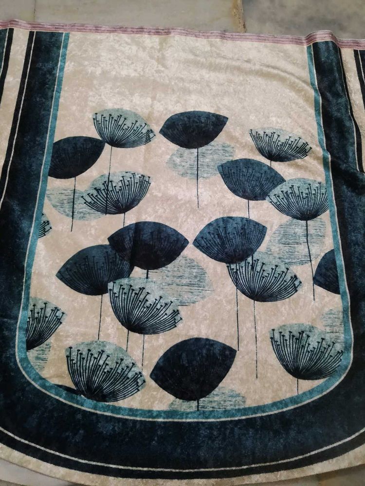Stylish Abstract Floral Sofa Cover