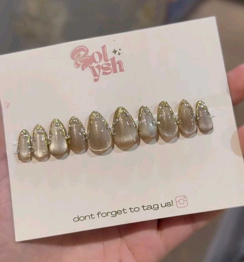 Press-On Nail Set - Elegant Style