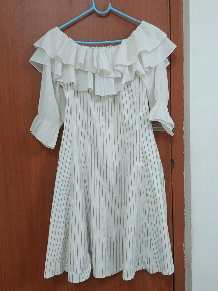 Chic Off-Shoulder Striped Dress