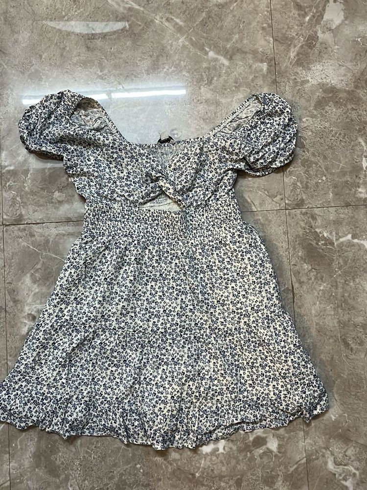 Chic Floral Print Mini Dress