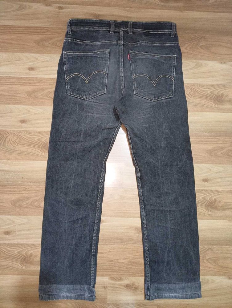 Levi's Dark Wash Jeans