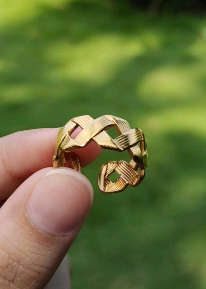 Anti Tarnish Intertwined Lattice Band Ring