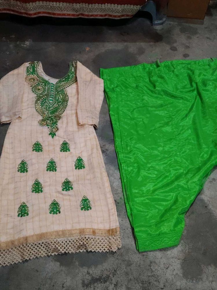 Designer embroidery heavy work Kurti set