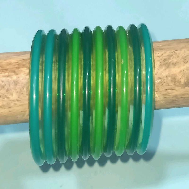 Green plastic Bangles Set