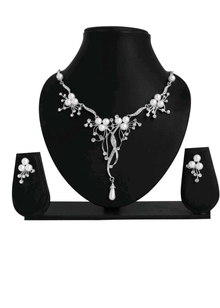 Pearl Necklace Set
