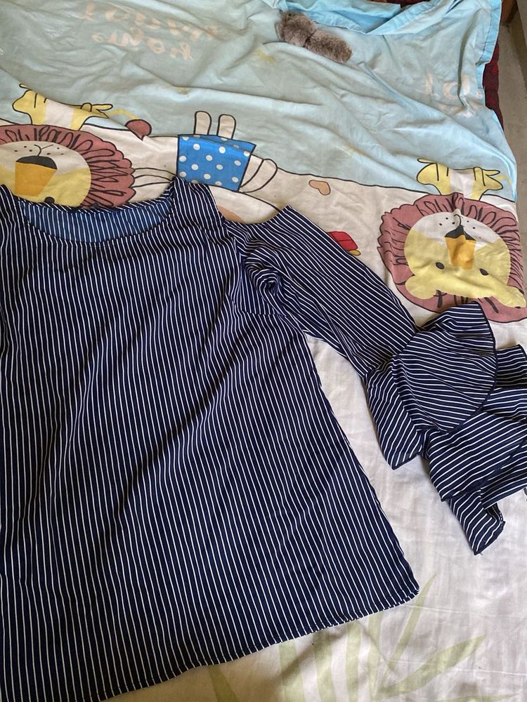 Stylish Navy Striped Cold Shoulder Top