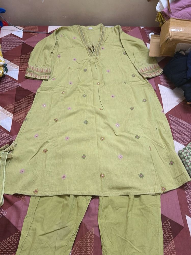 Elegant Kurta Set with Palazzo Pants