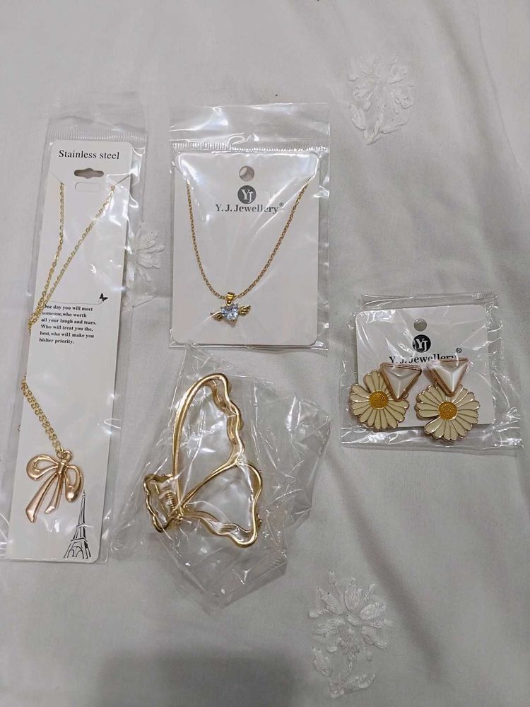 Jewellery Box: Necklaces and Earrings