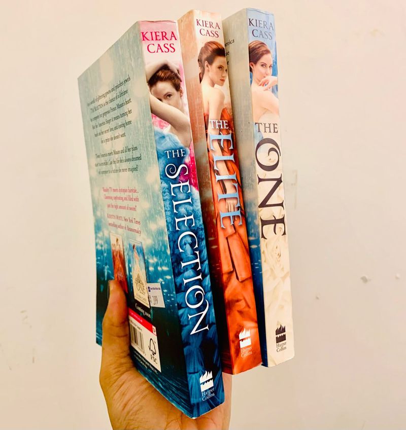 The Selection by Kiera Cass Book