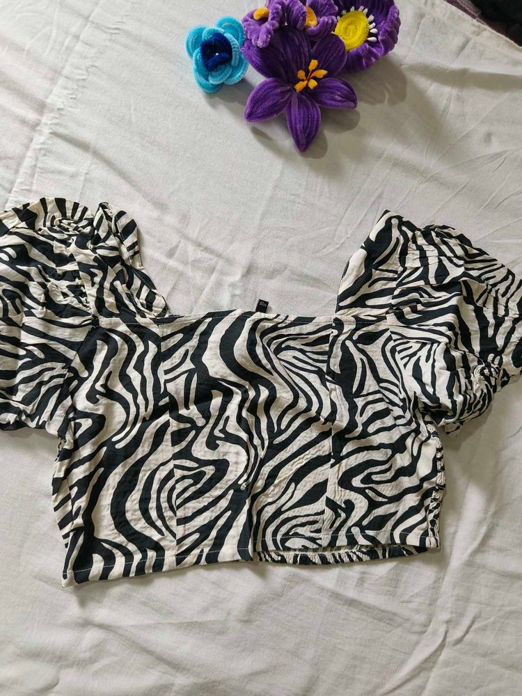 Zebra Print Puff Sleeve crop Top