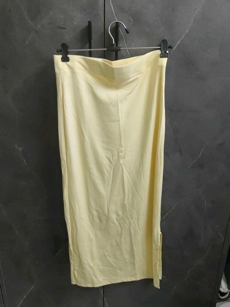 Elegant skinny saree shape wear