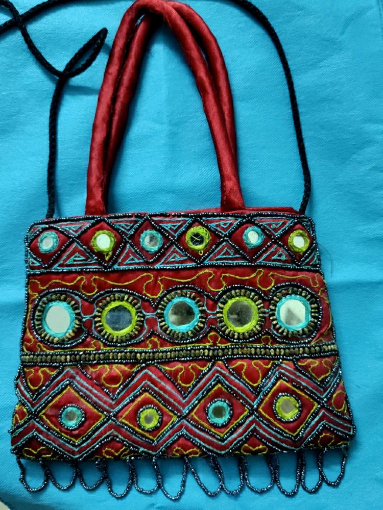 Traditional Bag With One Compartment