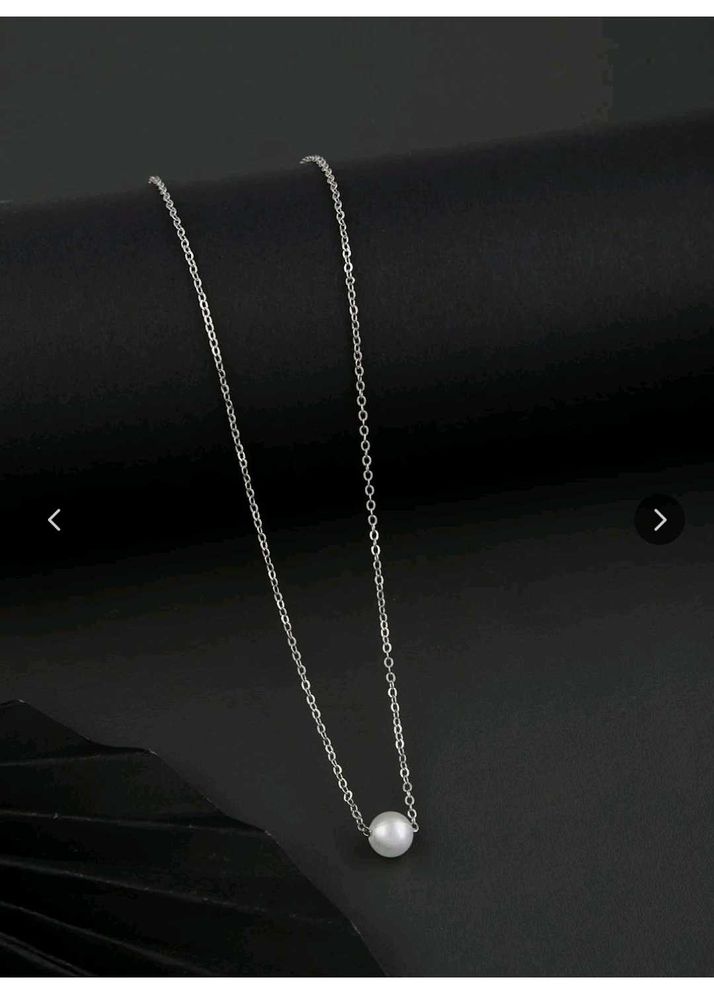 Pearl Pendant Necklace