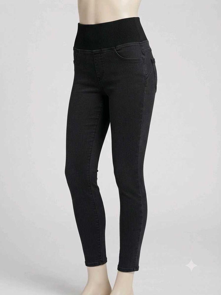 Classic Black High-Waist Denim Jeans