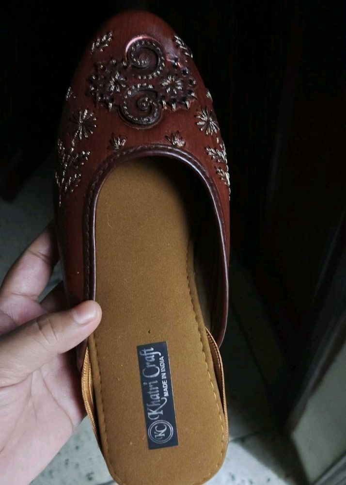 Embroidered Brown Jutti Style Flats